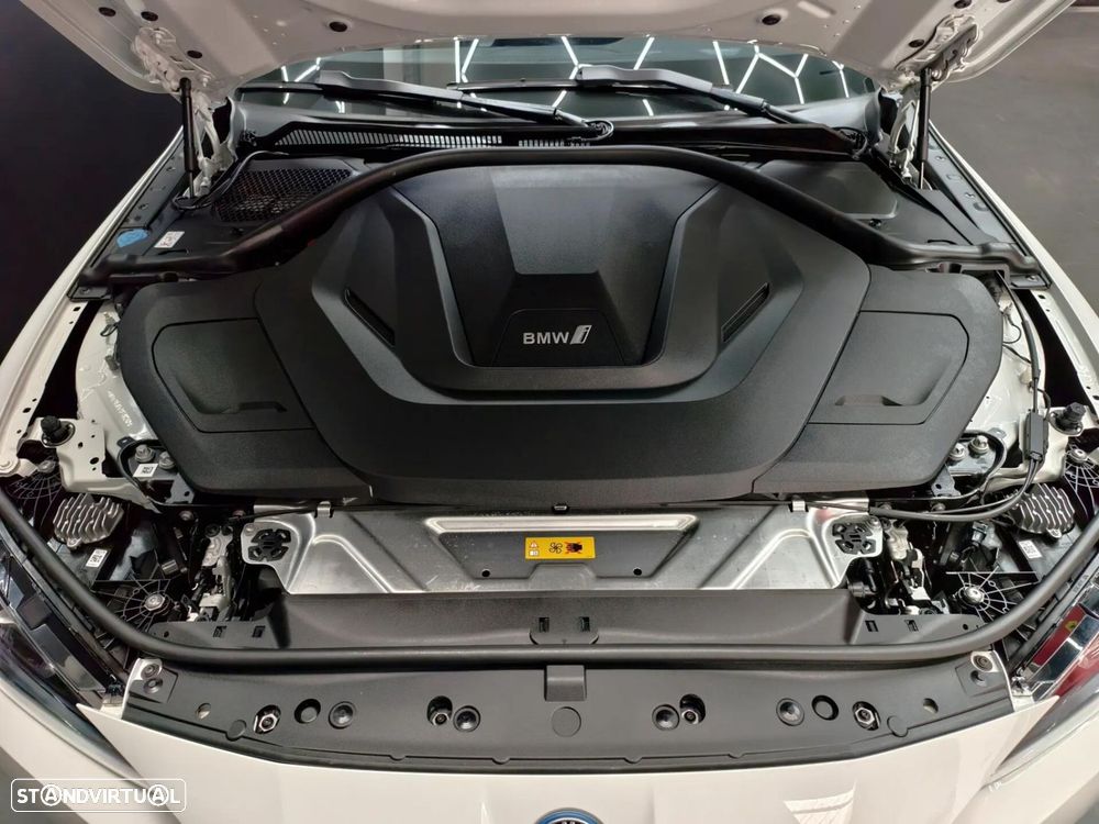 BMW i4 eDrive40 - 17