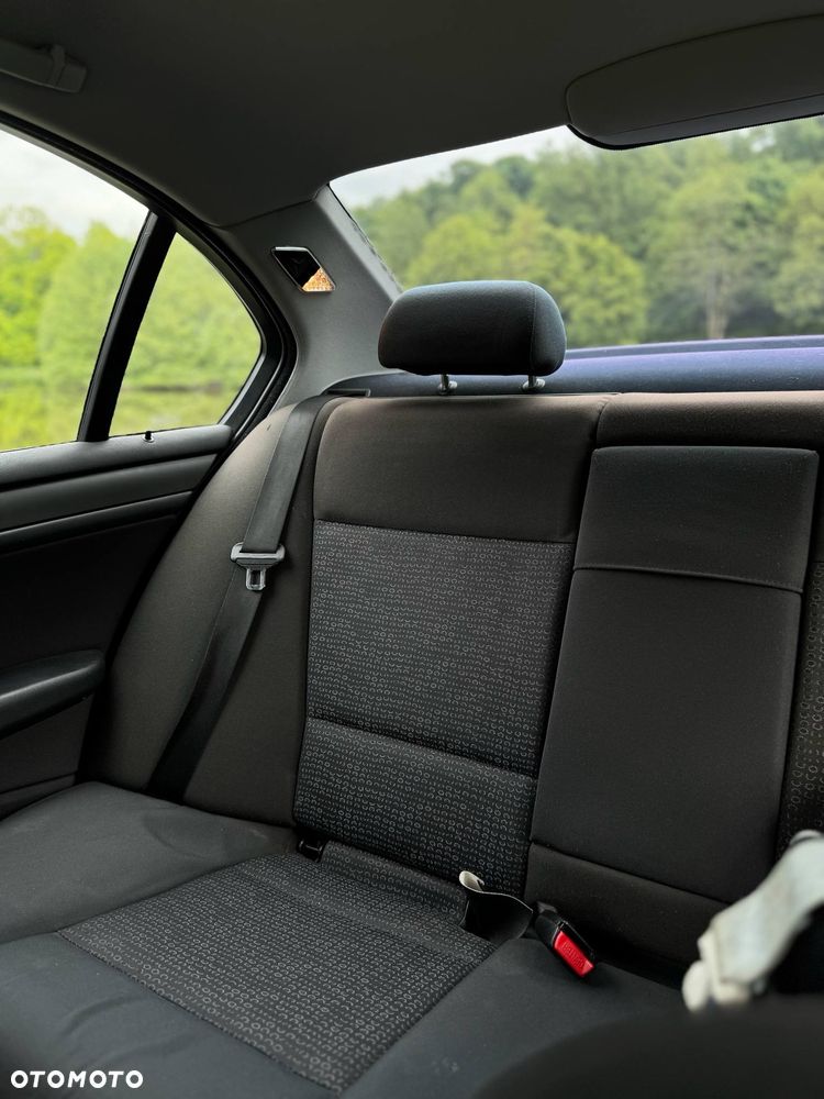 BMW Seria 3 318i - 8