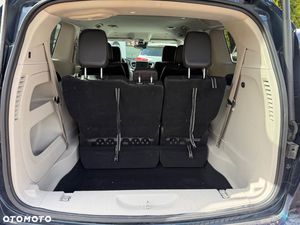 Chrysler Pacifica - 20