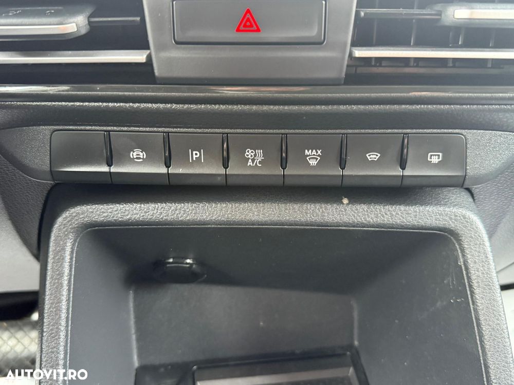 Ford transit-connect - 17