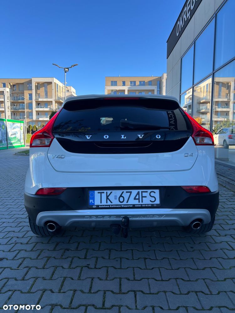 Volvo V40 Cross Country D4 Momentum - 11