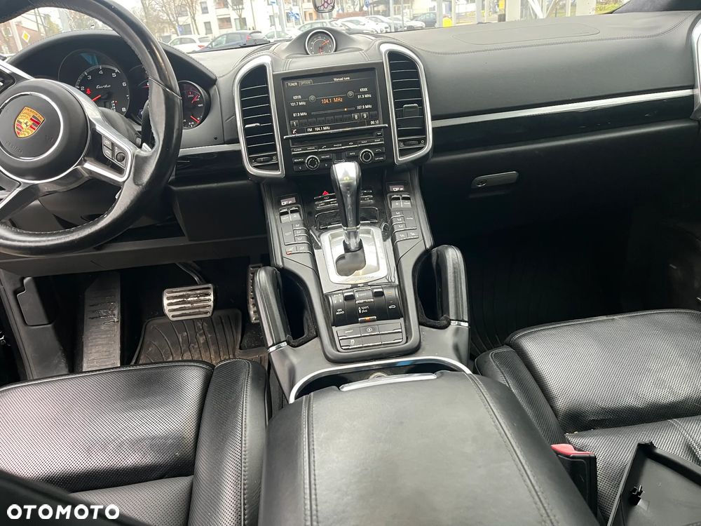 Porsche Cayenne Turbo Tiptronic S - 6