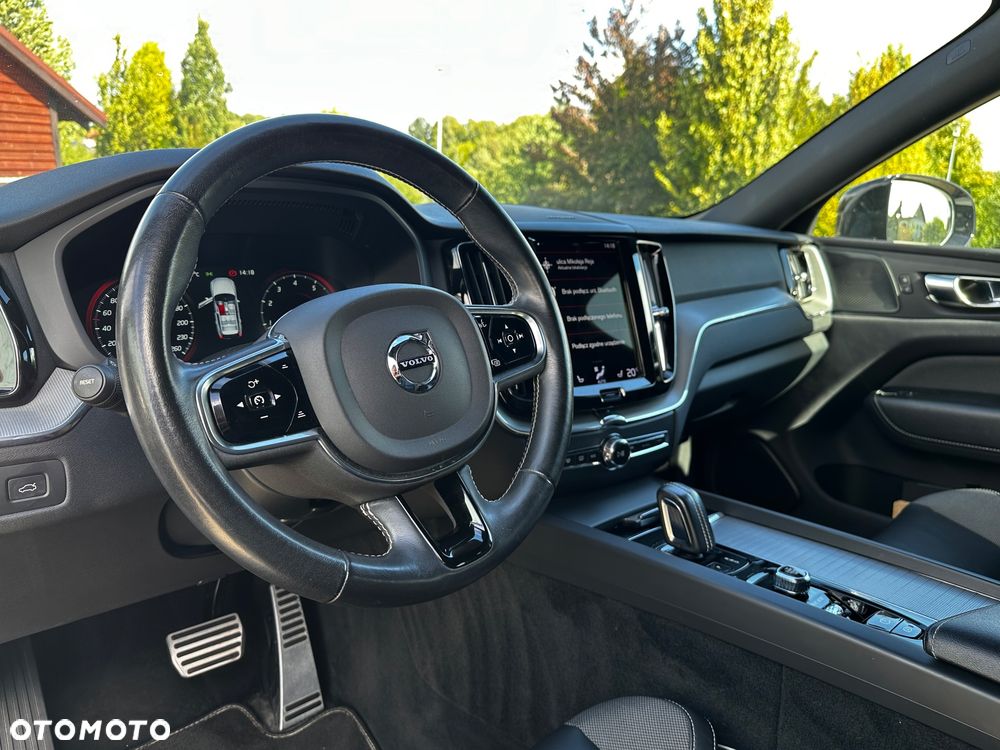 Volvo XC 60 B4 B R-Design - 21