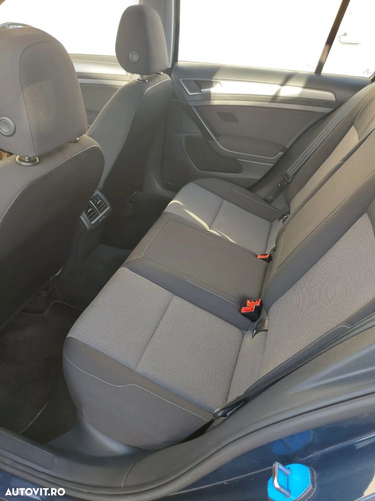 Volkswagen Golf 1.6 TDI BlueMotion Technology DSG Trendline - 13