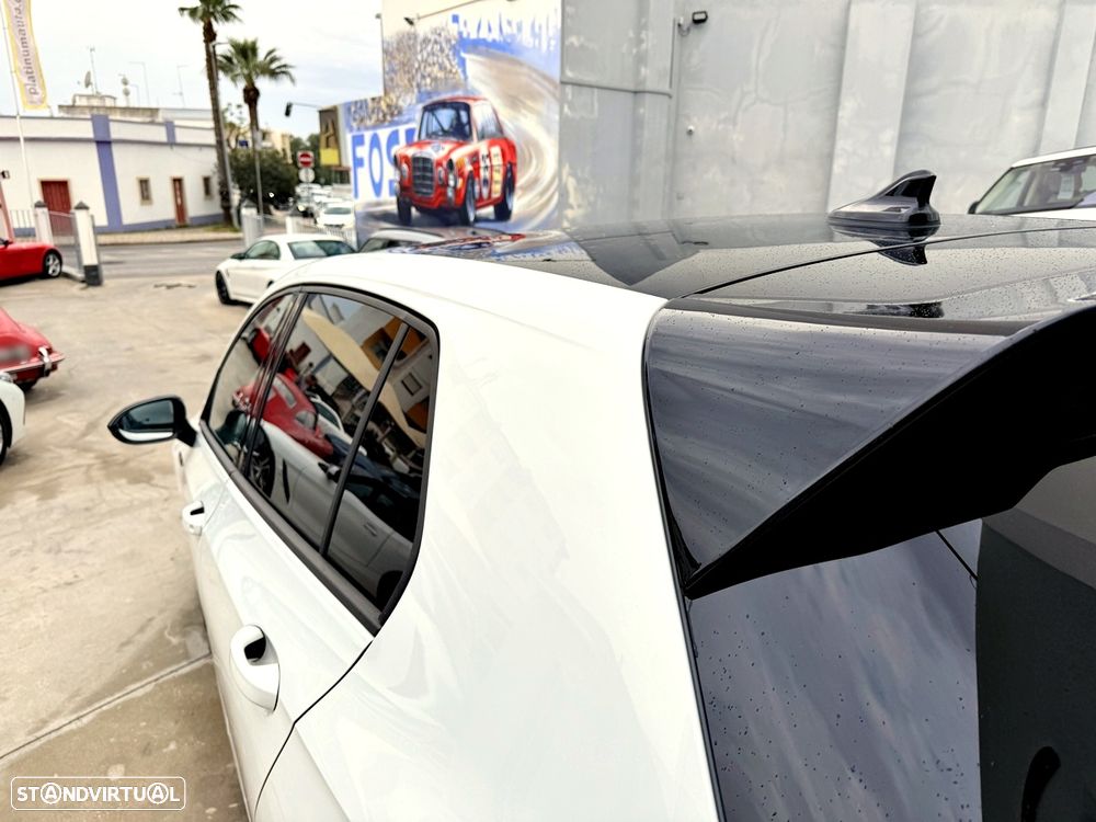 VW Golf 2.0 TSI GTI DSG - 48