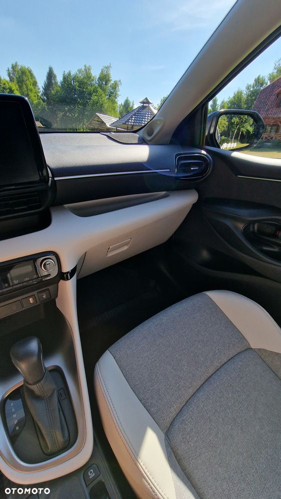 Toyota Yaris Hybrid 1.5 Executive - 17