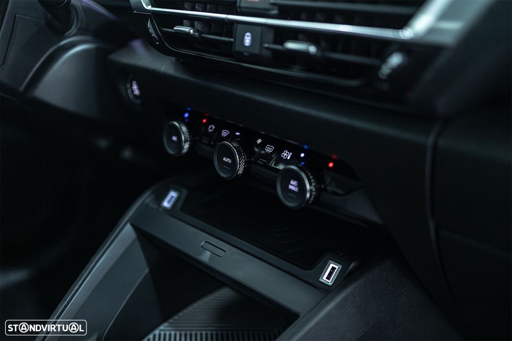 Citroën C4 X 1.2 PureTech Max EAT8 - 14