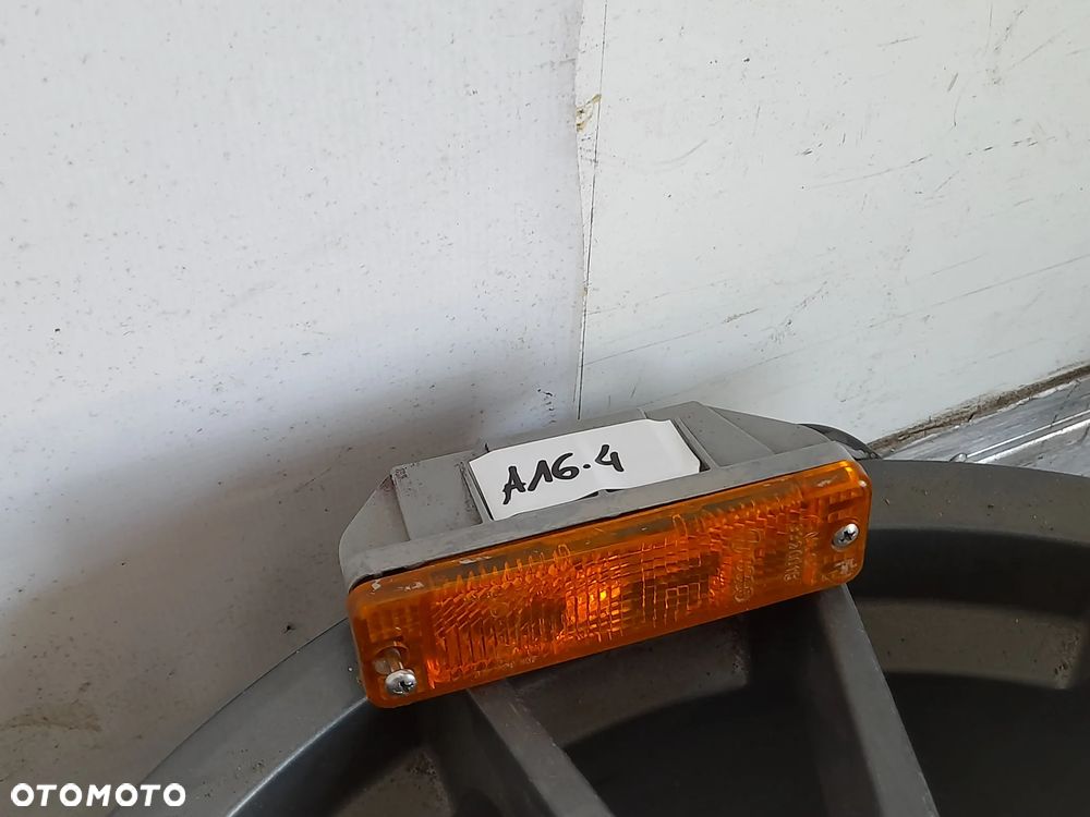 Lampa kierunkowskazu przód Volkswagen Golf 2 171953049F - 3