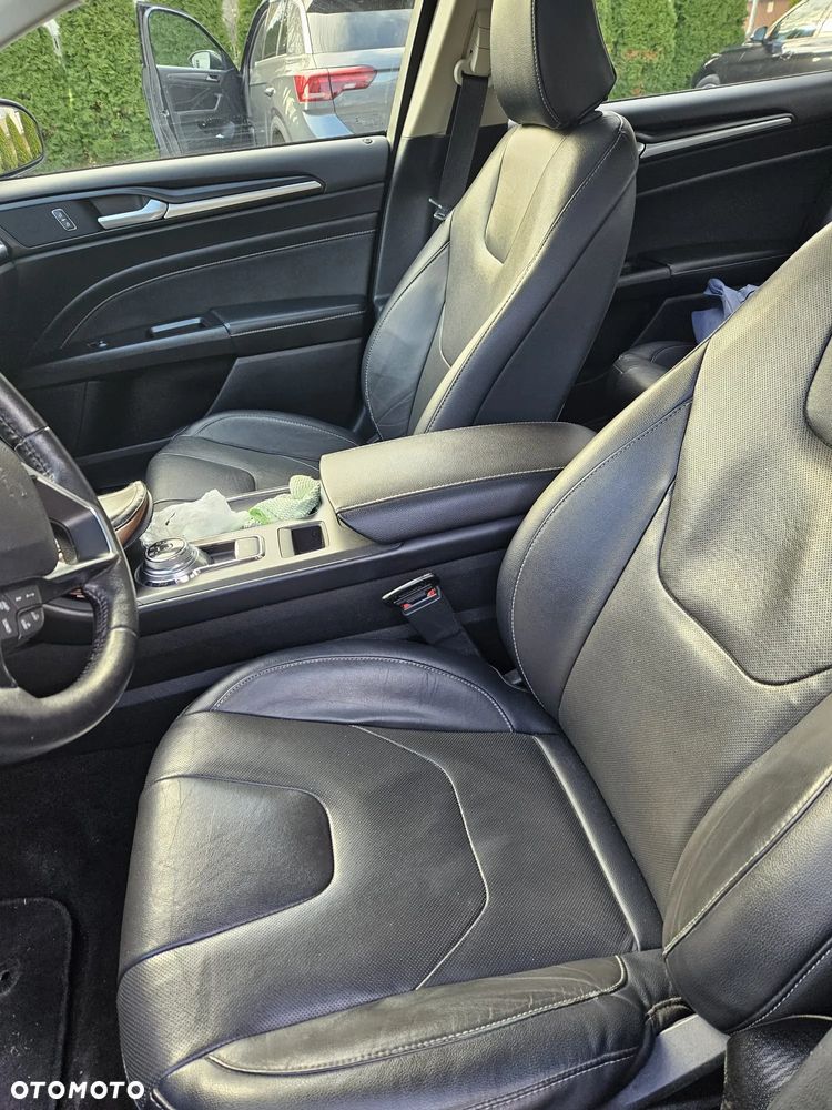 Ford Fusion - 5