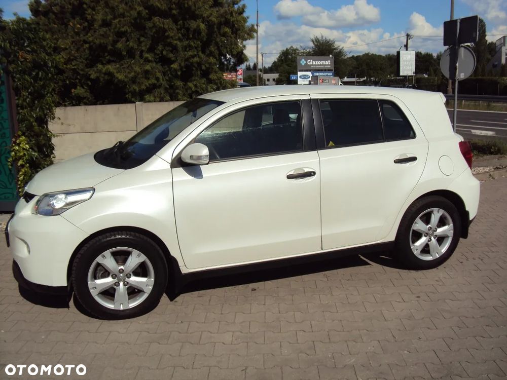 Toyota Urban Cruiser 1.33 Sol - 4