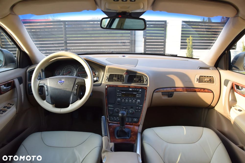 Volvo V70 2.5T AWD Summum - 8