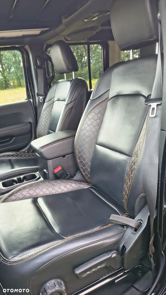 Jeep Wrangler - 23