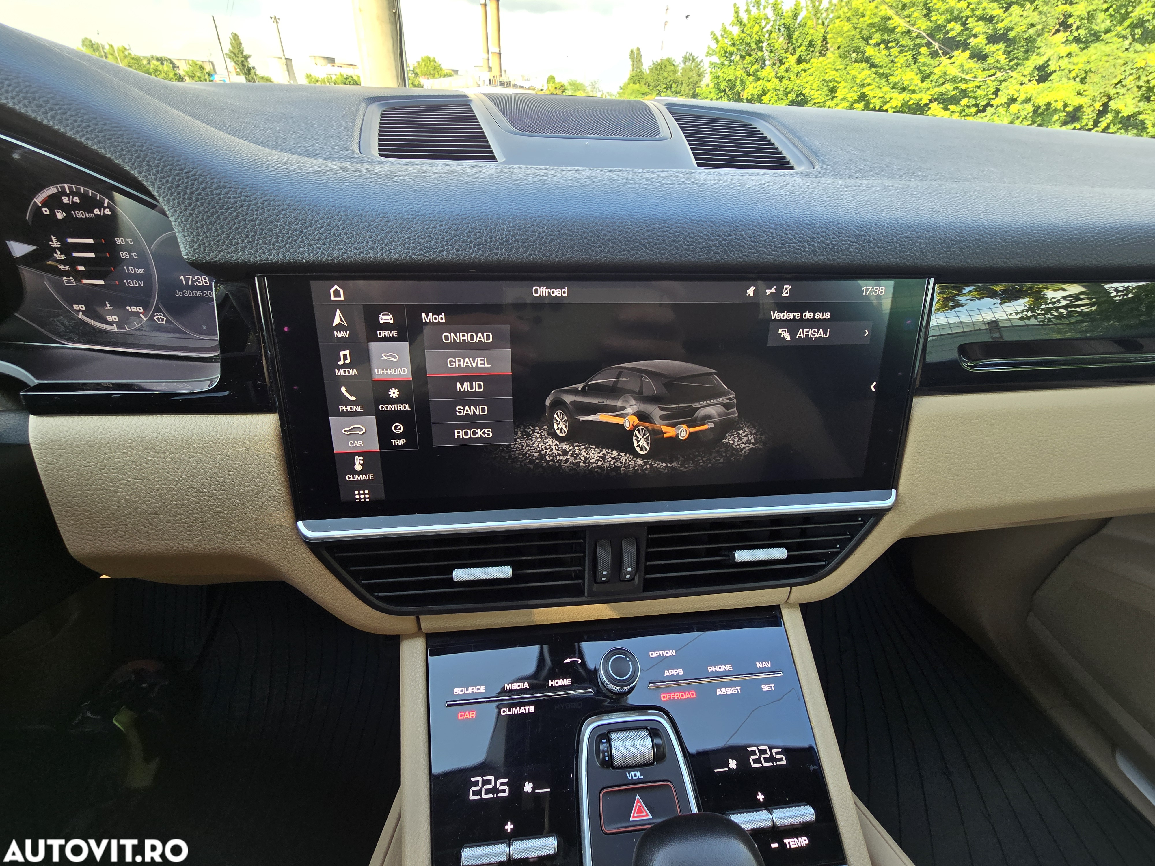 Porsche Cayenne Tiptronic S - 12