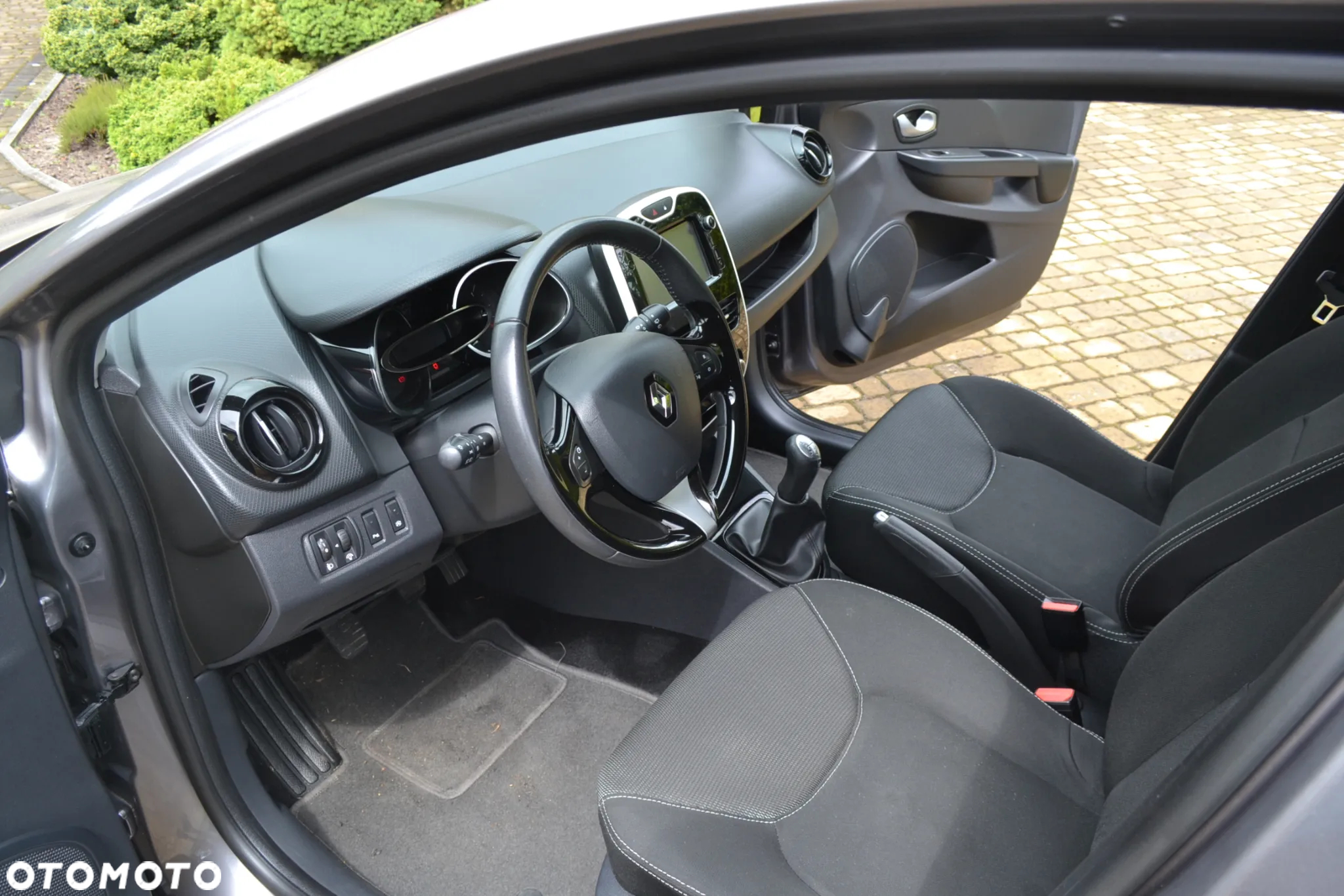 Renault Clio 1.5 dCi Authentique - 7