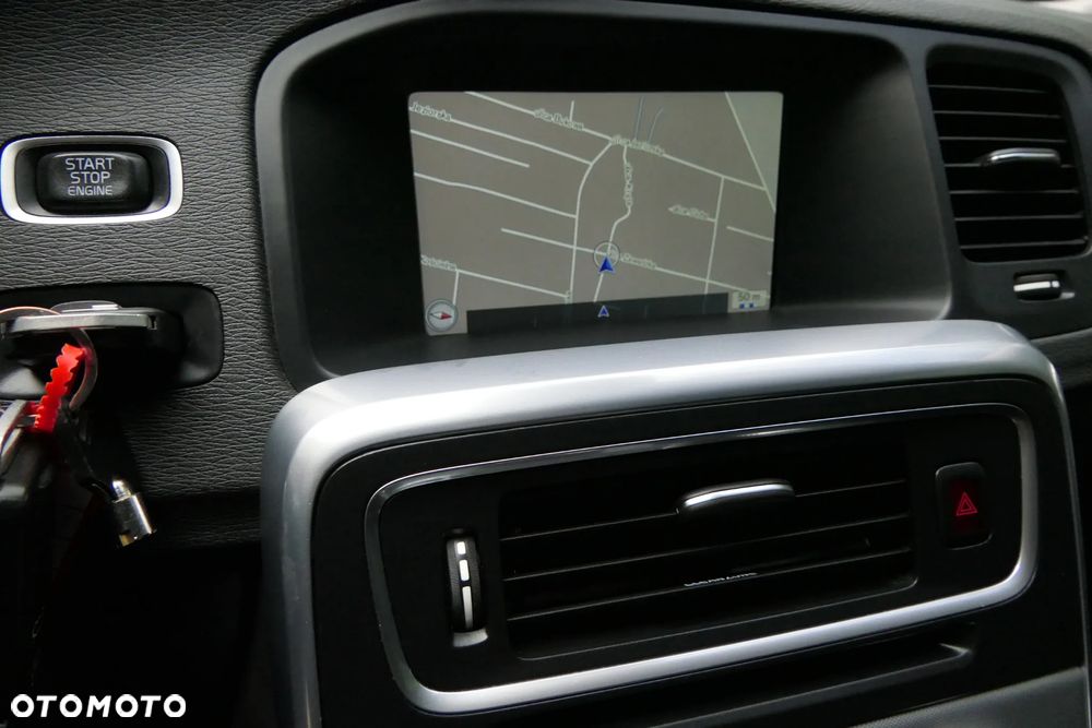 Volvo S60 D3 Drive-E Momentum - 31