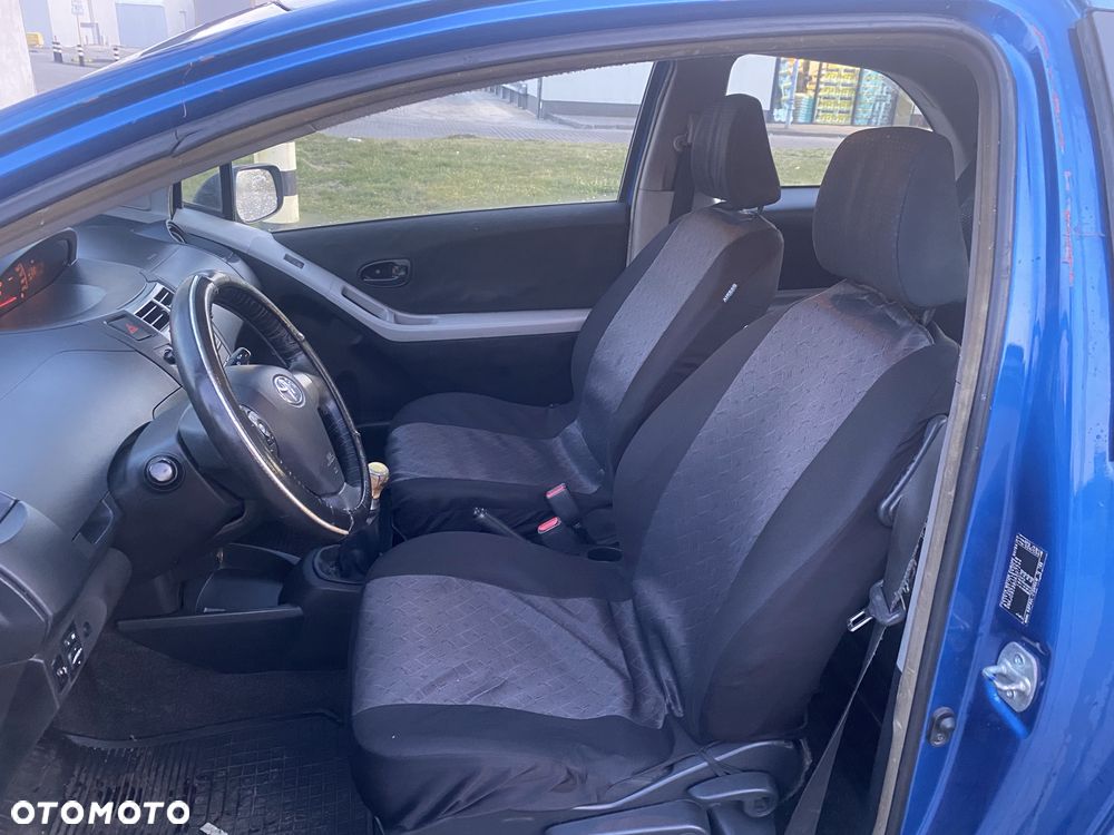 Toyota Yaris - 8