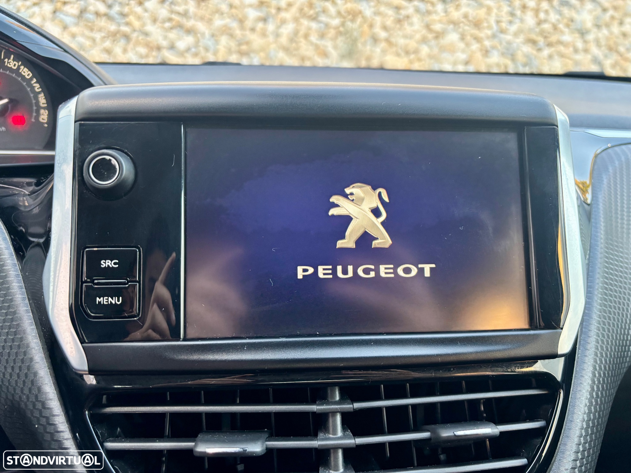 Peugeot 208 1.2 PureTech Signature - 40