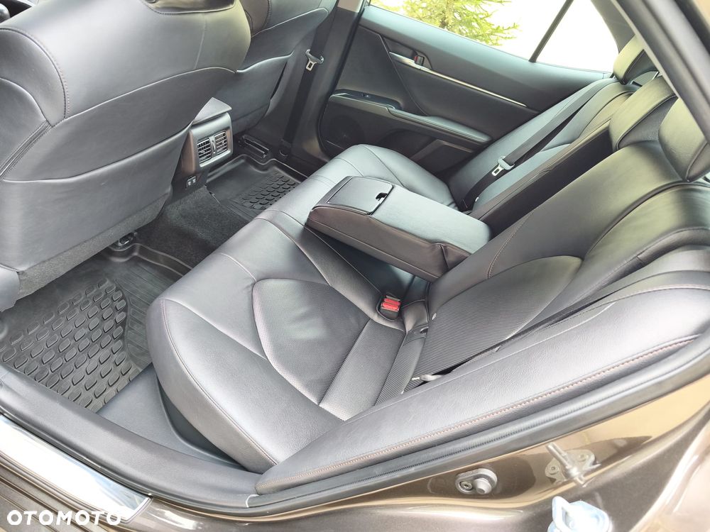 Toyota Camry 2.5 Hybrid Executive CVT - 7