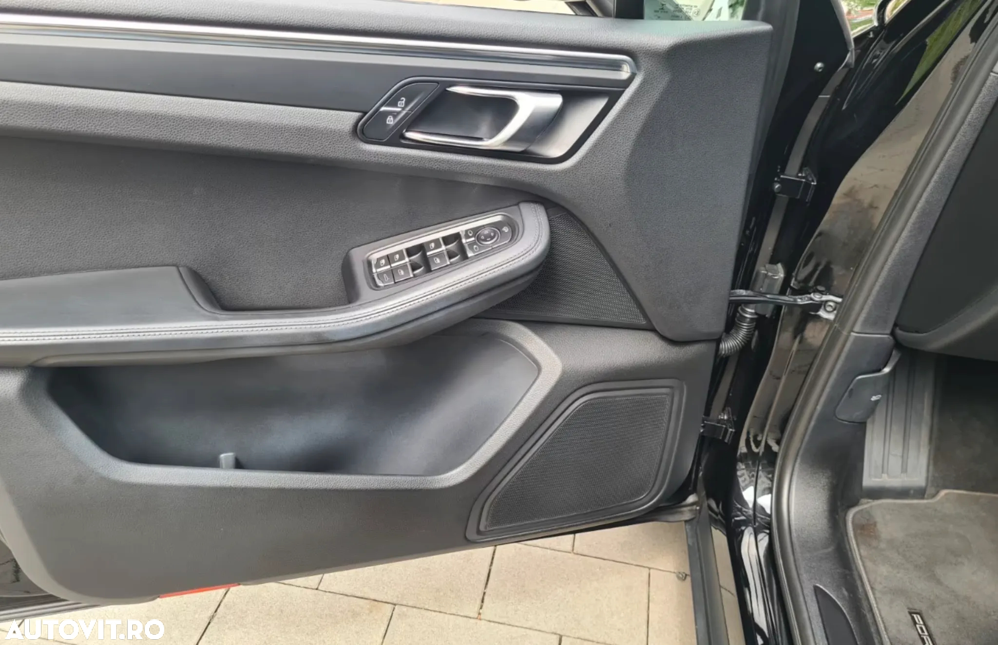 Porsche Macan T - 11