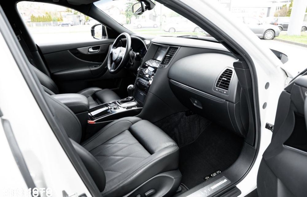 Infiniti QX70 3.0d S - 22