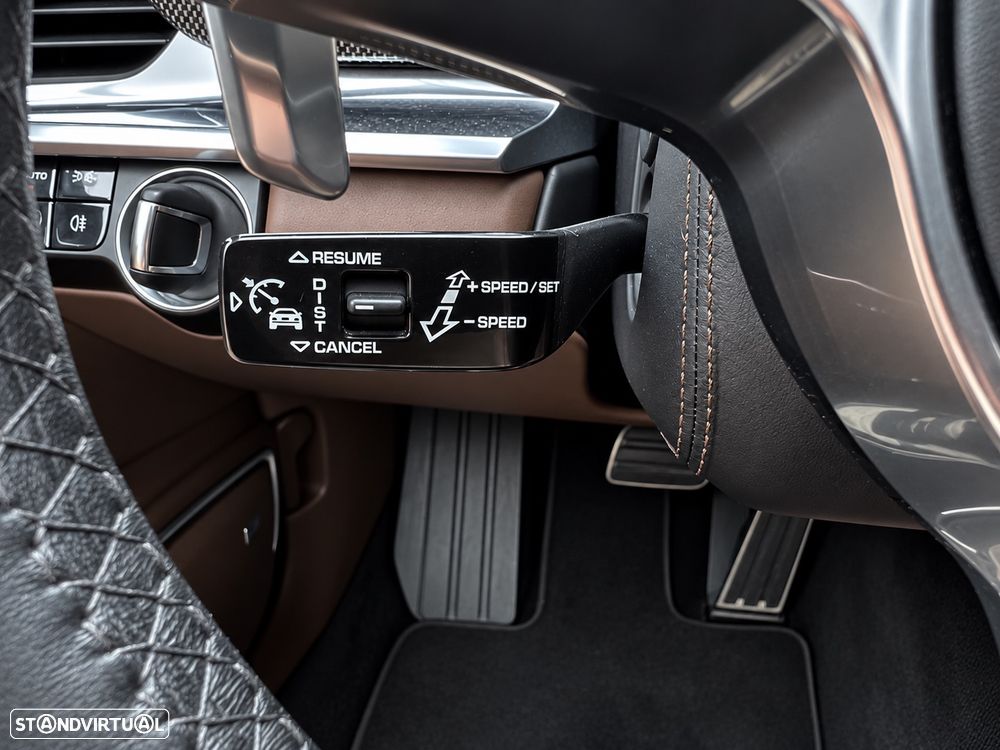 Porsche Panamera 4 E-Hybrid Executive - 12