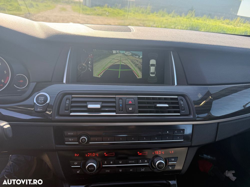 BMW Seria 5 525d Sport-Aut. - 9