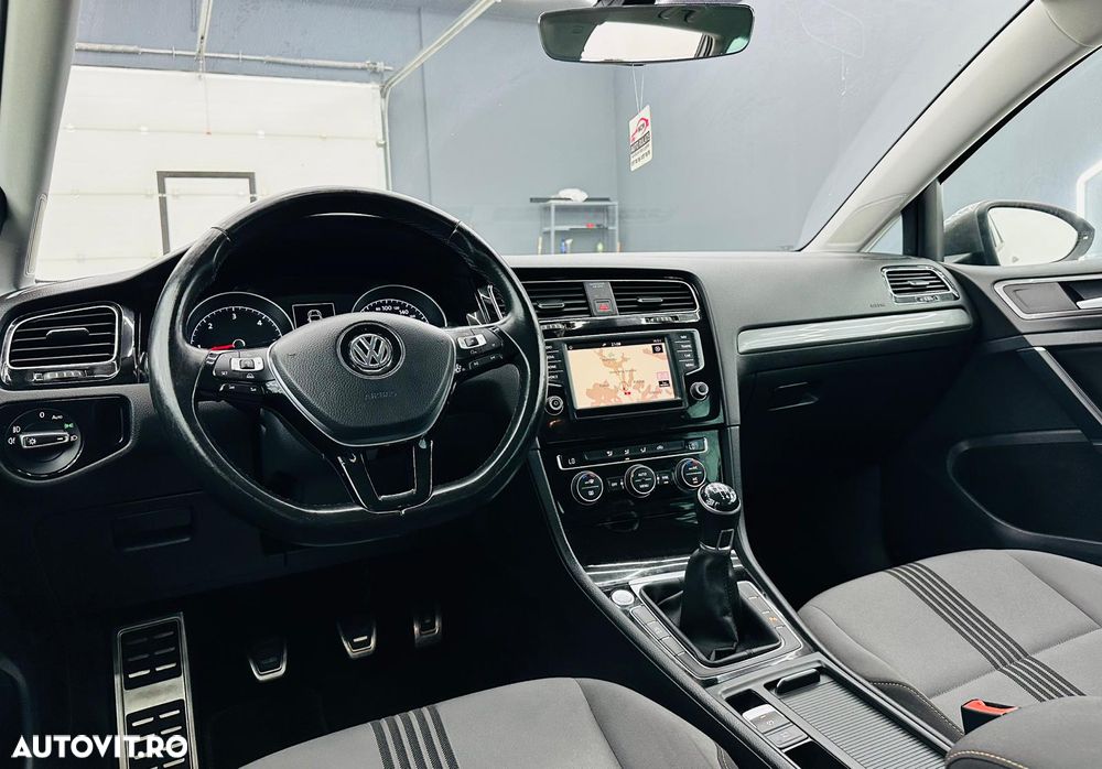 Volkswagen Golf 2.0 TDI BlueMotion Technology Allstar - 21