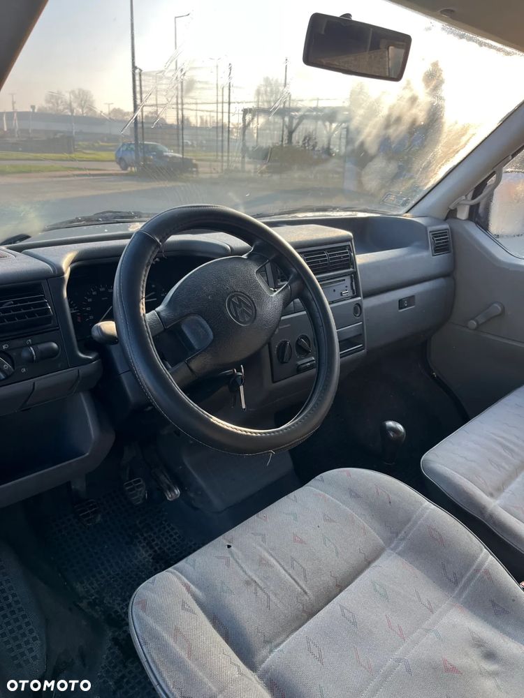 Volkswagen Transporter - 7