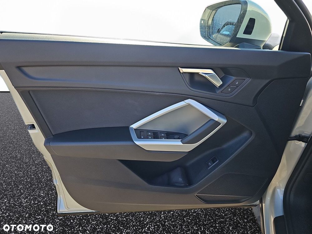 Audi Q3 Sportback - 9