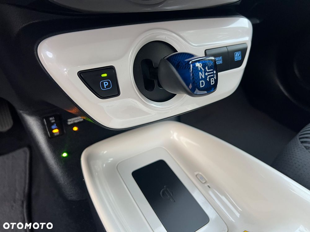 Toyota Prius 1.8 Hybrid Executive - 36