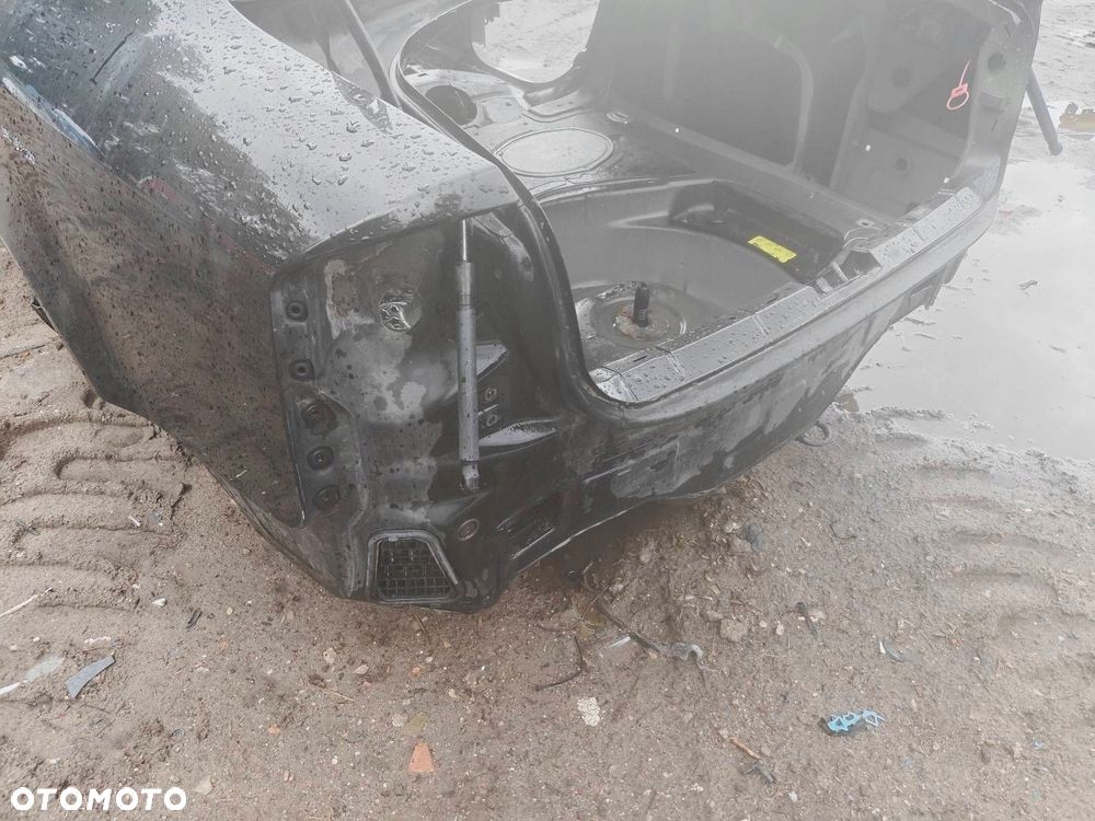 PAS TYLNY AUDI A4 B7 SEDAN LY9B - 4