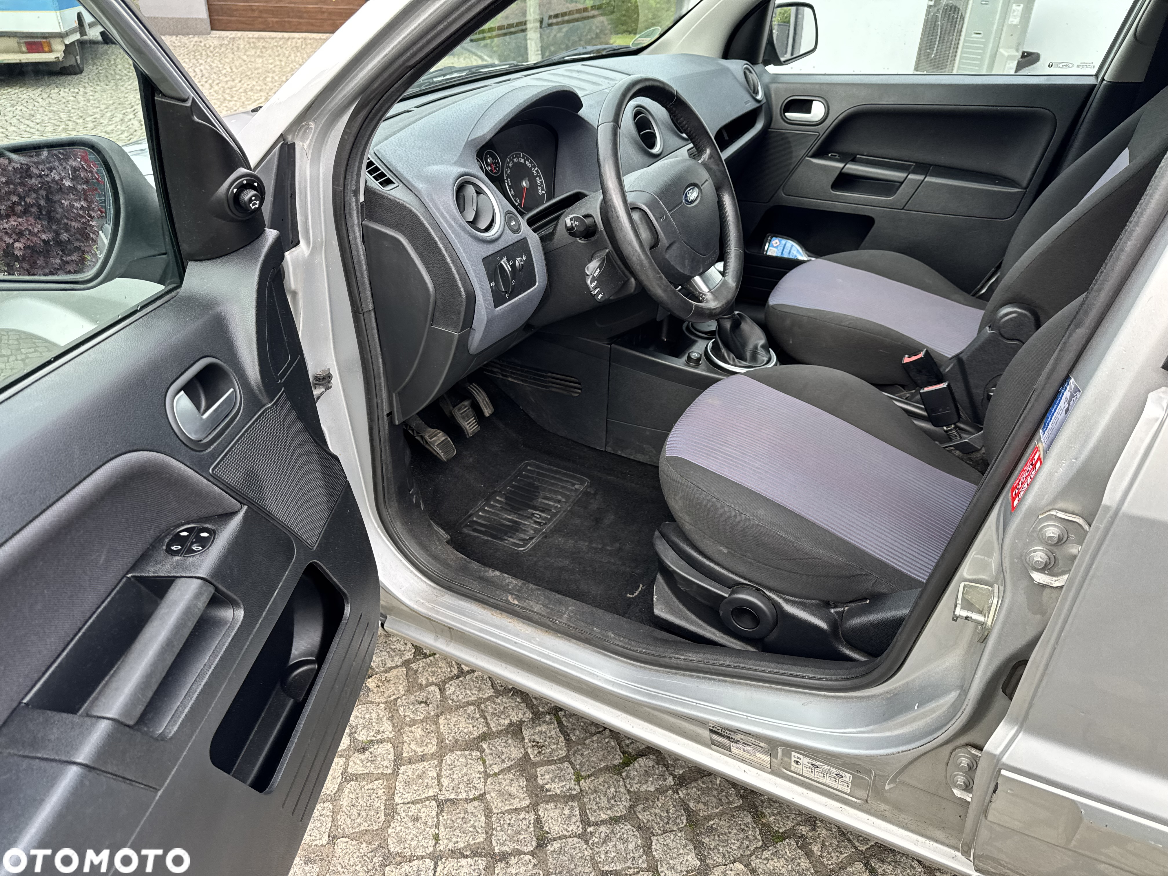 Ford Fusion - 24