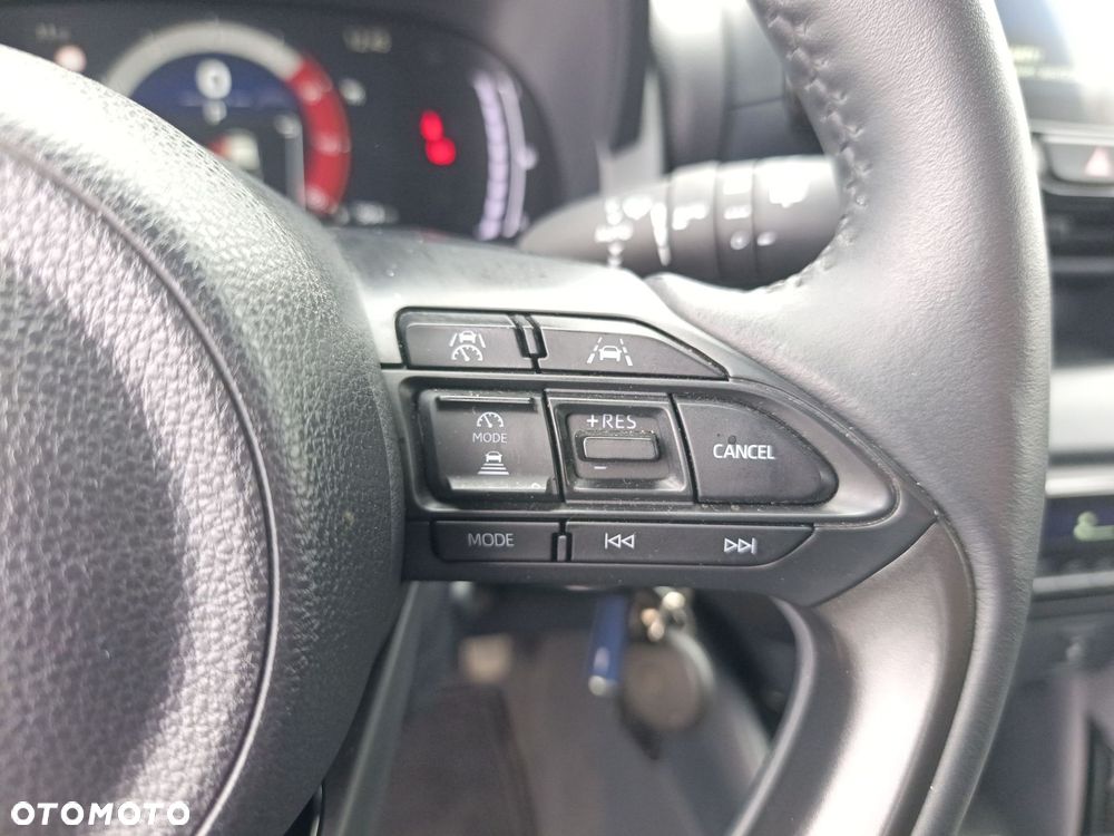 Toyota Yaris Hybrid 1.5 Style - 26