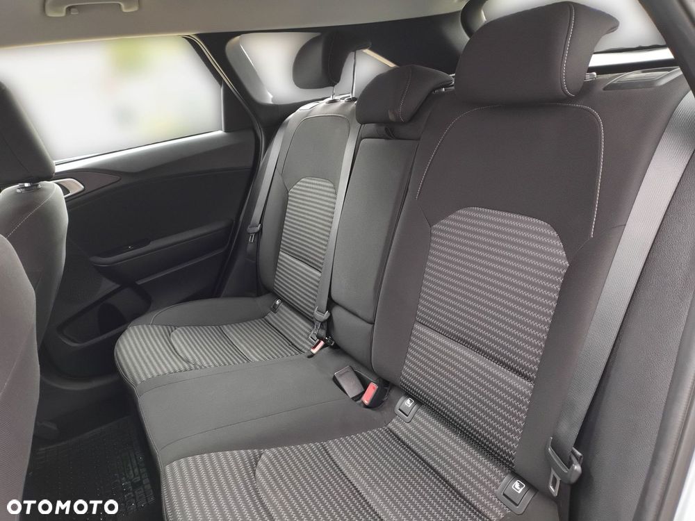 Kia Ceed - 16