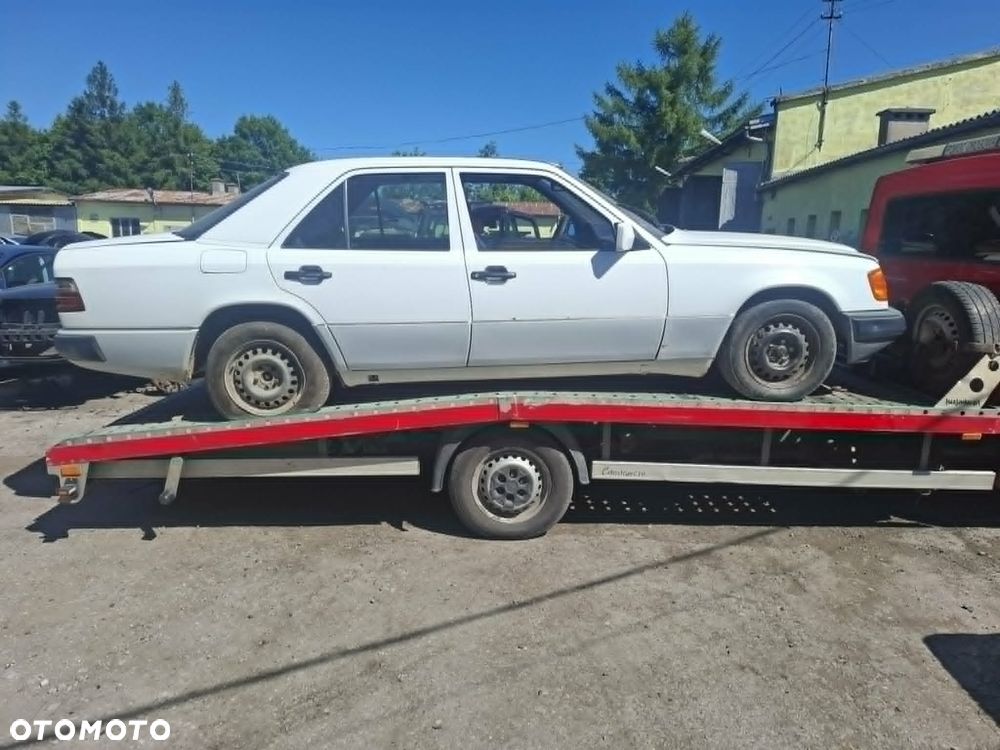 Mercedes 124 - 4