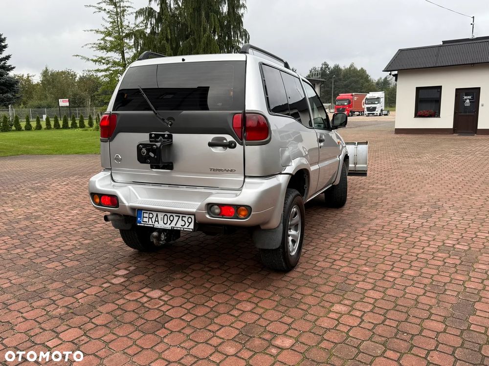 Nissan Terrano - 13