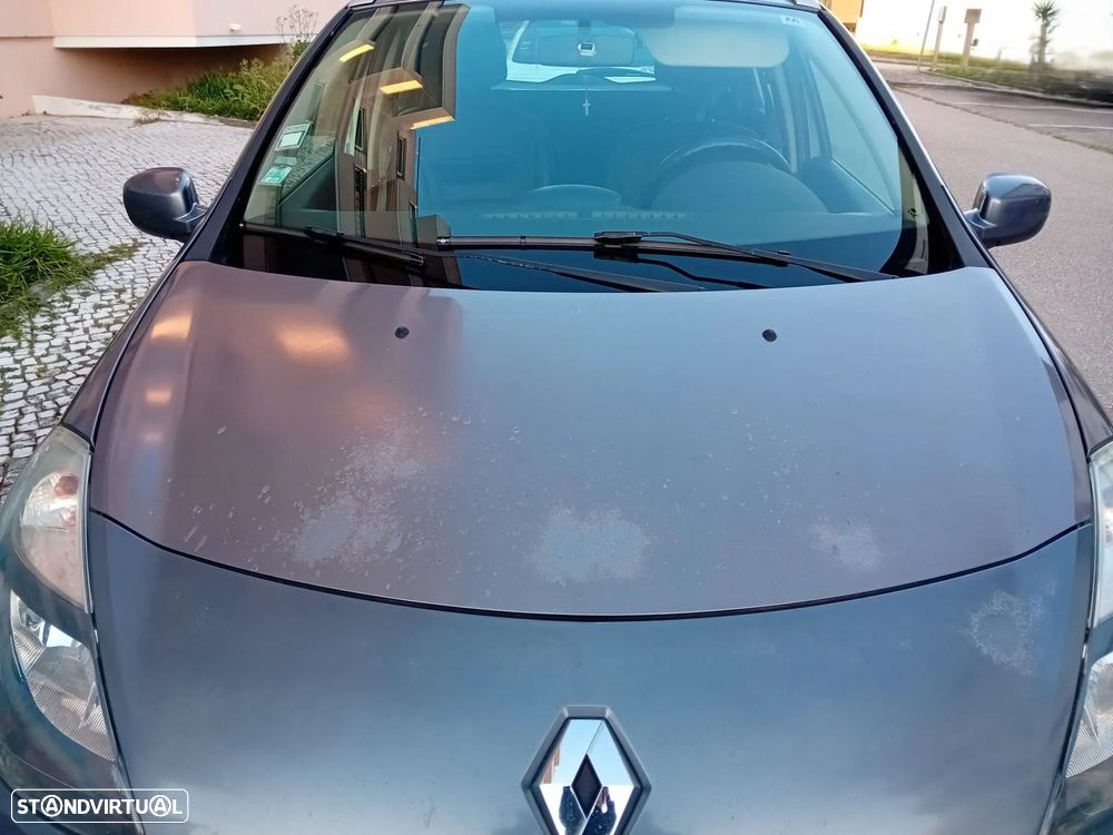Renault Clio Sport Tourer - 1