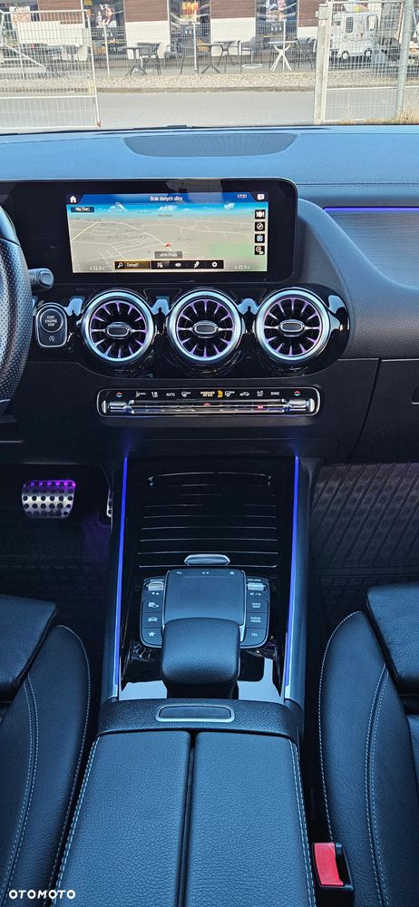 Mercedes-Benz GLA 200 d AMG Line - 19