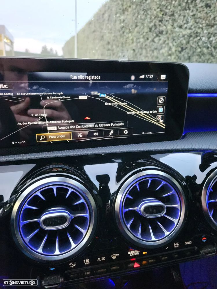 Mercedes-Benz A 200 AMG Line - 11