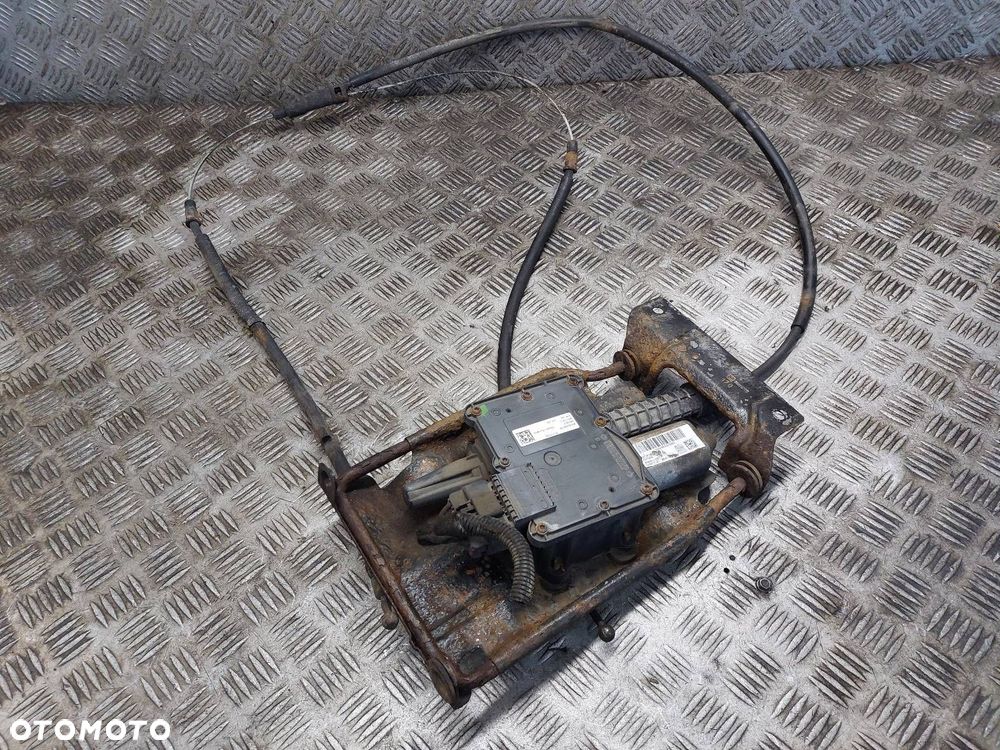 HAMULEC RĘCZNY ELEKTRYCZNY OPEL MERIVA B 13311218 - 1