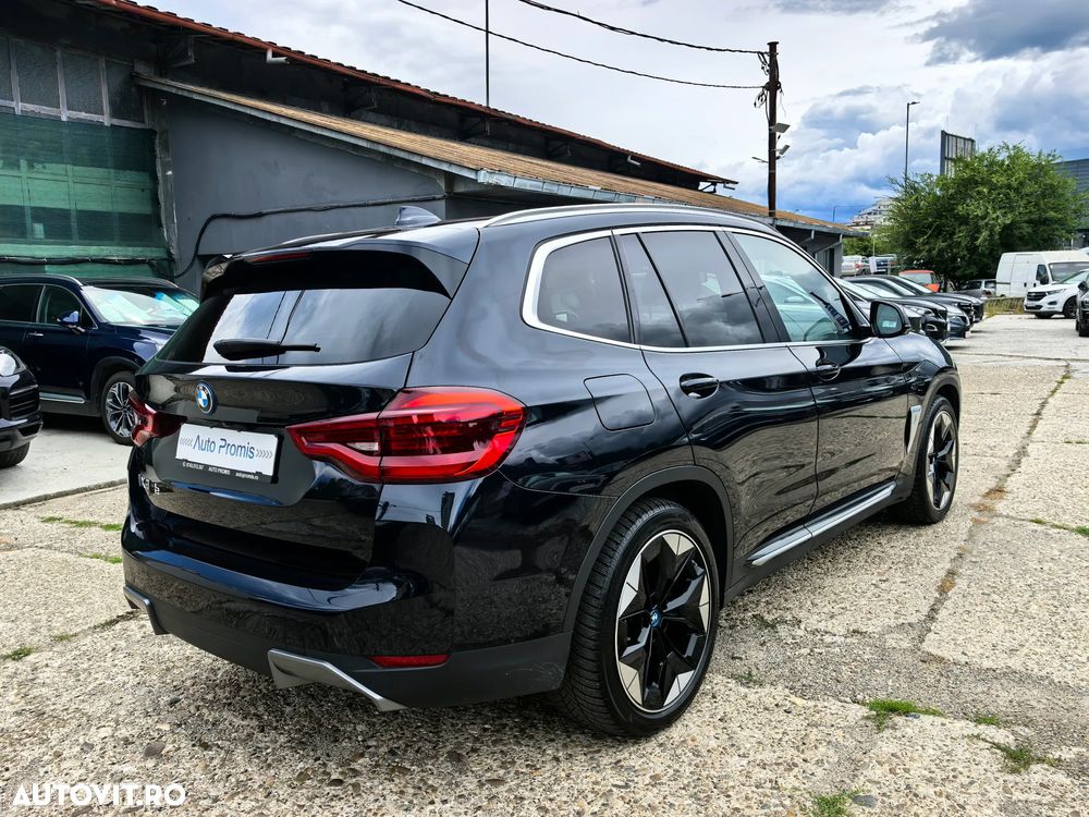 BMW iX3 Standard - 12