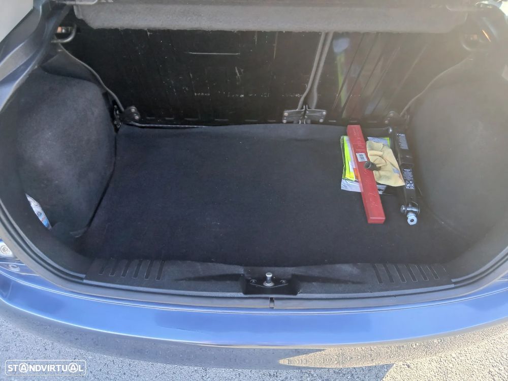 Ford Fiesta 1.25 Ambiente - 12