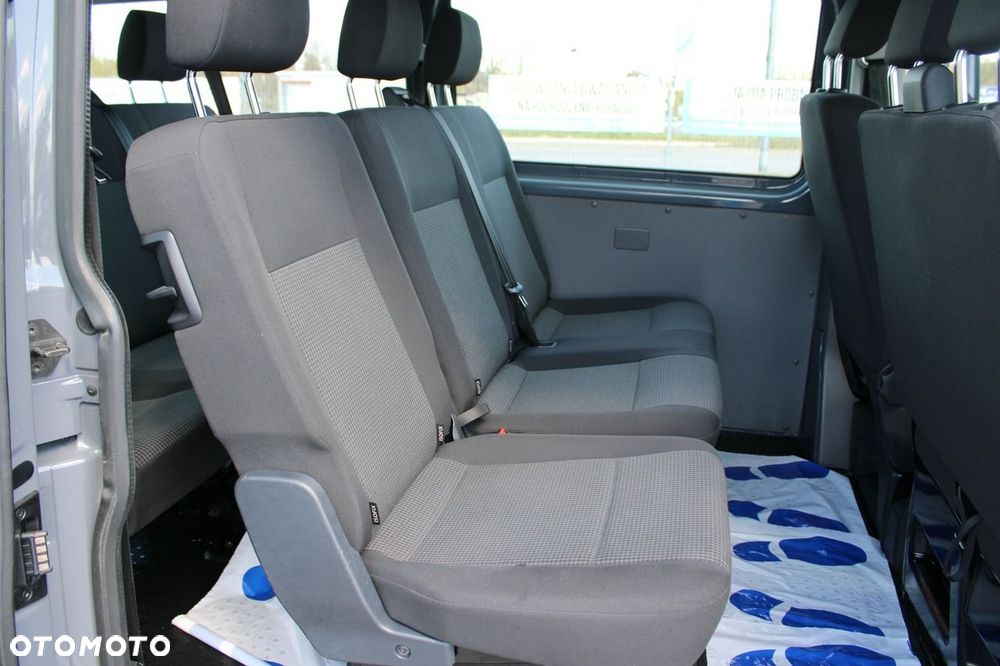 Volkswagen Transporter - 24