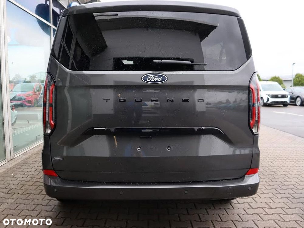 Ford Tourneo Custom - 7