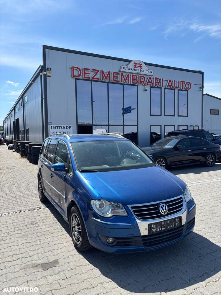 Dezmembram Volkswagen Touran 1.4 benzina (BMY) din 2009 - 1