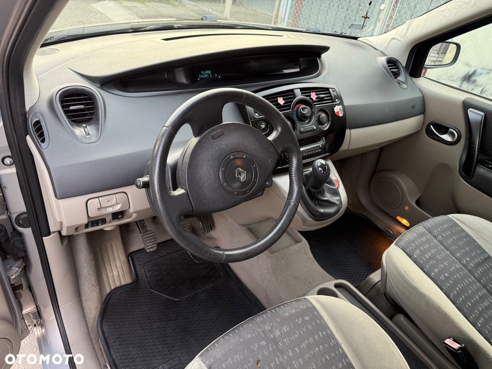 Renault Scenic - 21