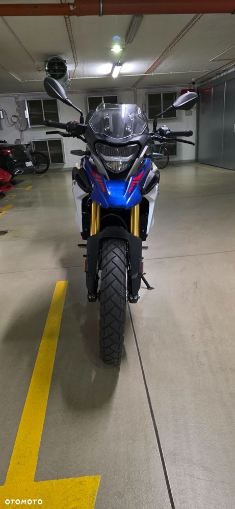 BMW G - 8