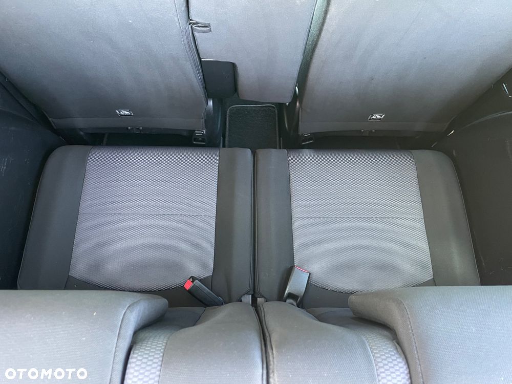 Mazda 5 - 17