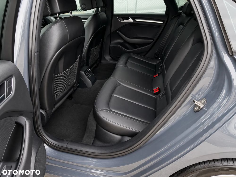 Audi A3 Limousine 40 TFSI Quattro S tronic - 19