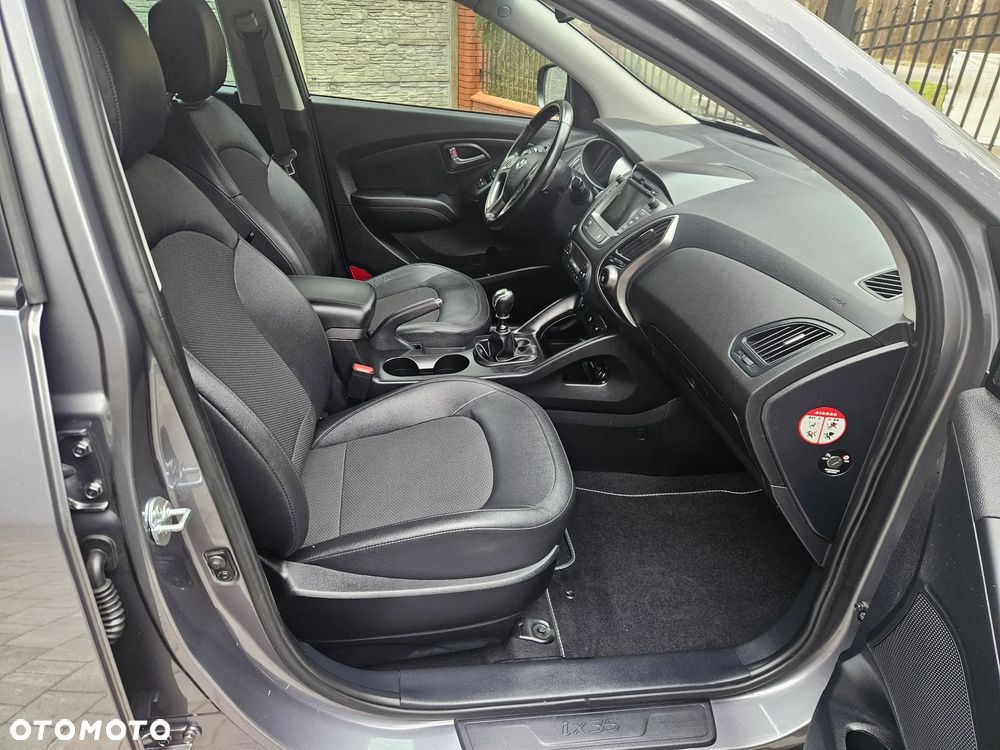 Hyundai ix35 1.6 2WD Fifa World Cup Edition - 27